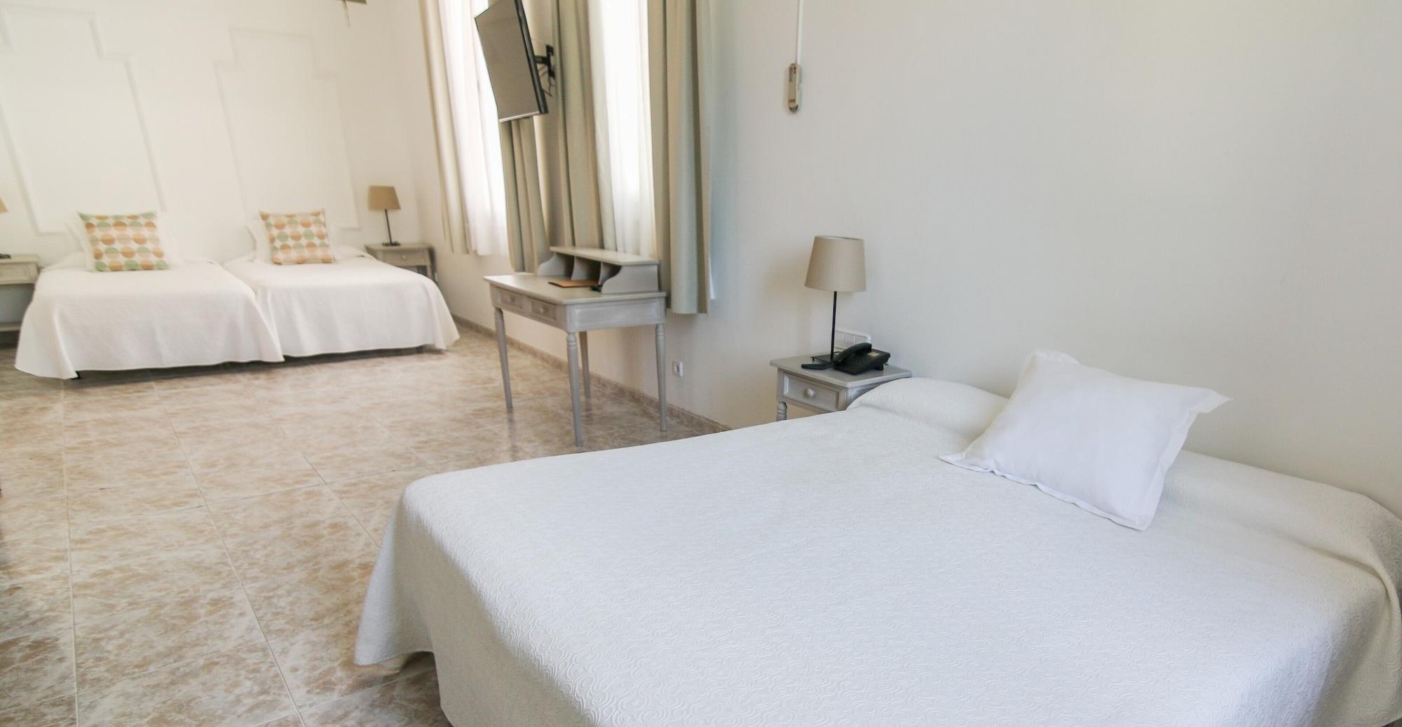 Capri 3*